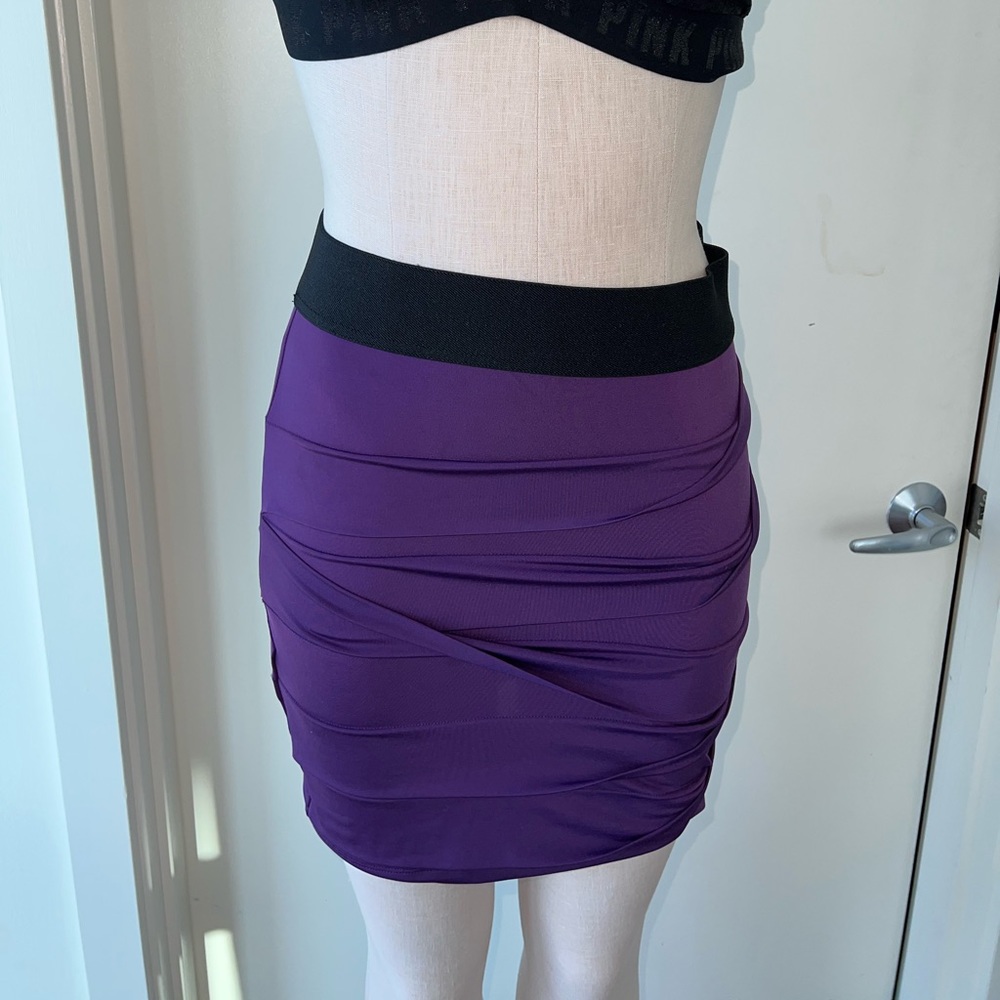 BCBGeneration Ruched Skirt - Picture 6 of 8